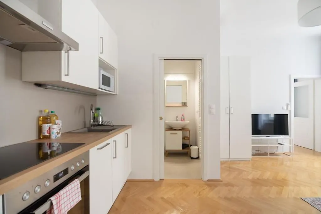 Apartment Altbau Traum Mit Klimaanlage Im Zentrum, Ruhelage Vienna Austria