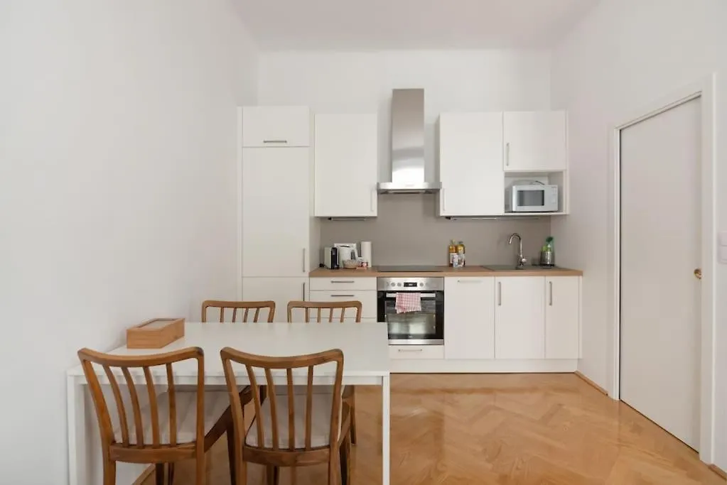 Altbau Traum Mit Klimaanlage Im Zentrum, Ruhelage Vienna Apartment