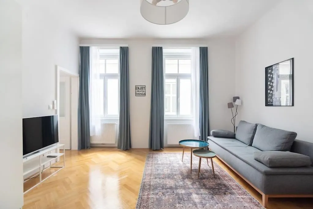 Altbau Traum Mit Klimaanlage Im Zentrum, Ruhelage Viena Apartamento