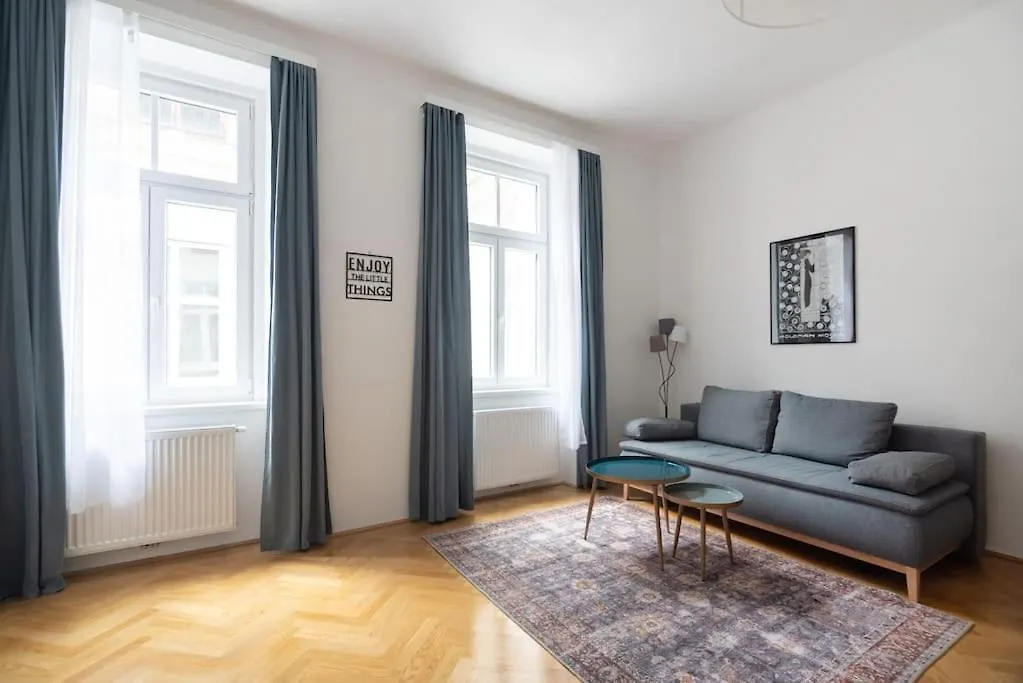 Apartamento Altbau Traum Mit Klimaanlage Im Zentrum, Ruhelage Viena Áustria