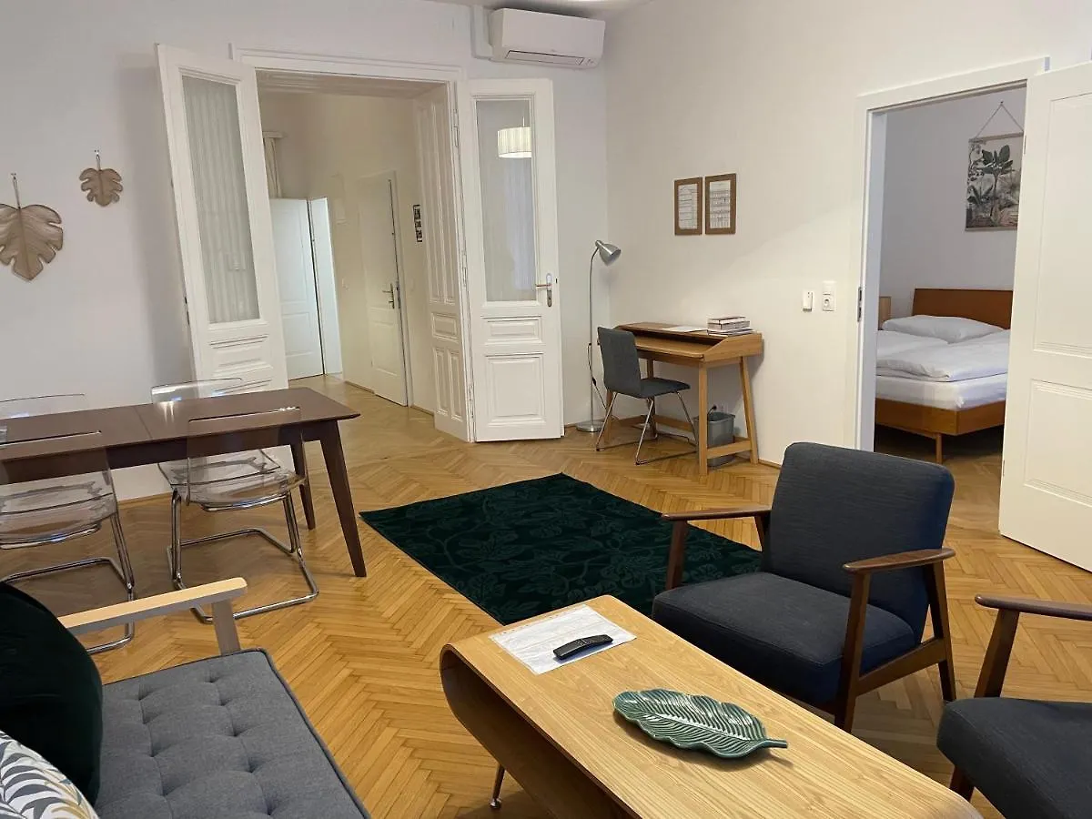Apartamento Altbau Traum Mit Klimaanlage Im Zentrum, Ruhelage Viena